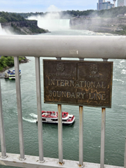US - Canadian Boarder sign