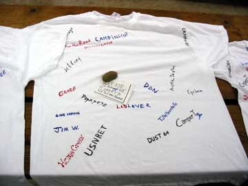 T-Shirt signing